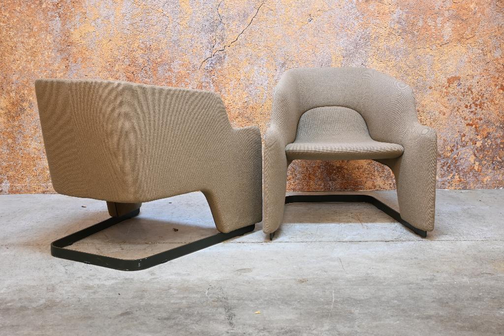 ZGANieuw unieke beige stoffen Moroso Skate fauteuils, Huis en Inrichting, Fauteuils, Moroso, 75 tot 100 cm, Ophalen of Verzenden