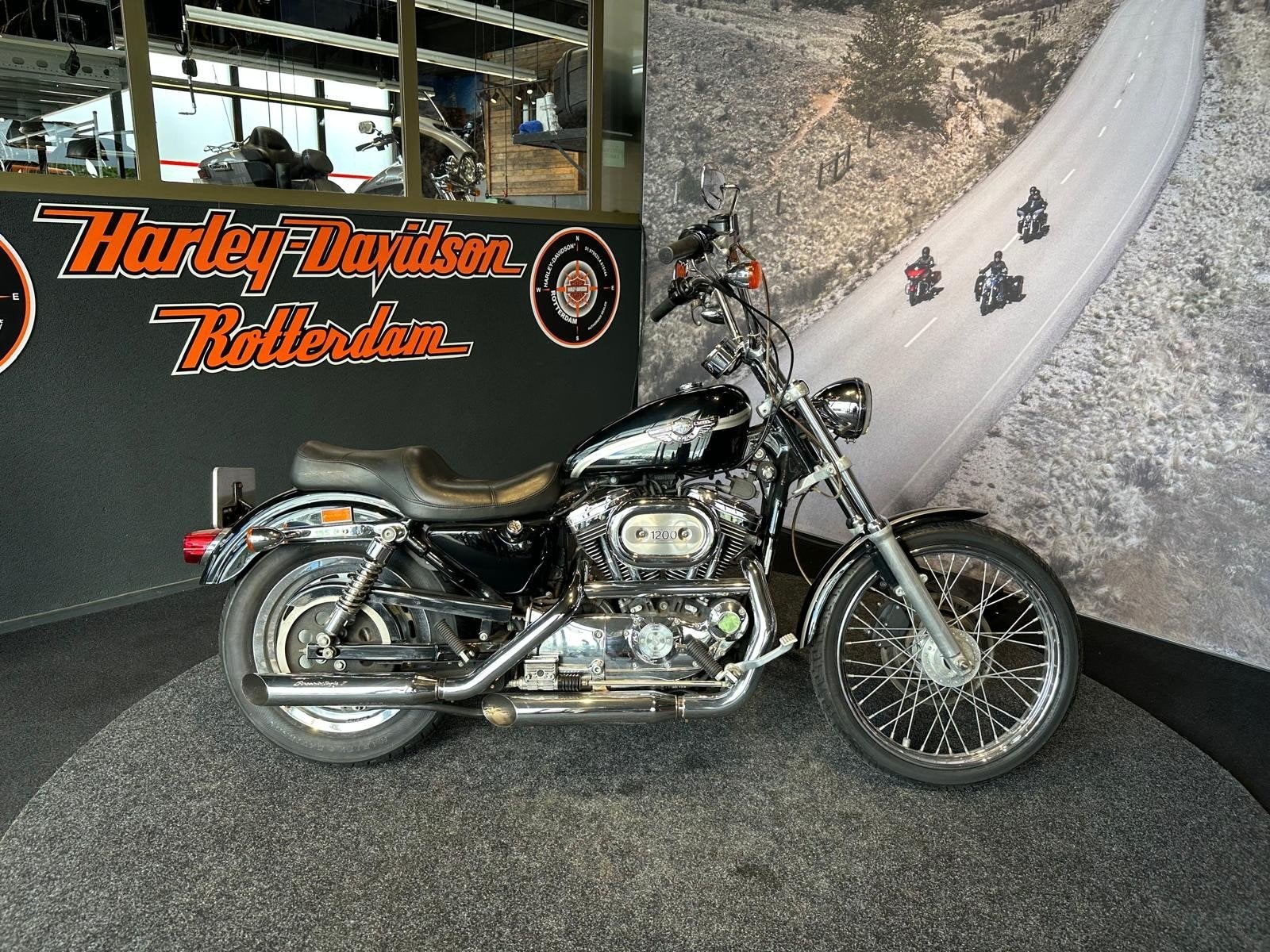 Harley-Davidson XL1200C (bj 2003), Laan van Vredenoord 33
2289 DA  RIJSWIJK, NL, Overig, Sales@harleydavidsonrotterdam.nl, Handgeschakeld