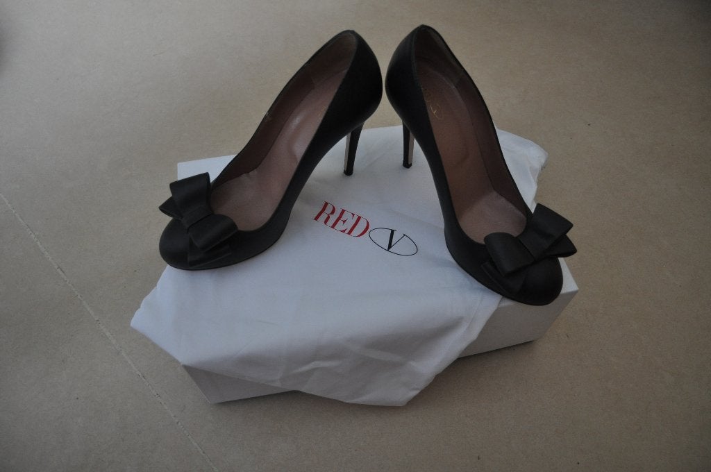 Niet gedragen Red V pumps maat 38 - hak 10,5, Kleding | Dames, Zwart, Nieuw, Ophalen of Verzenden, Schoenen met hoge hakken