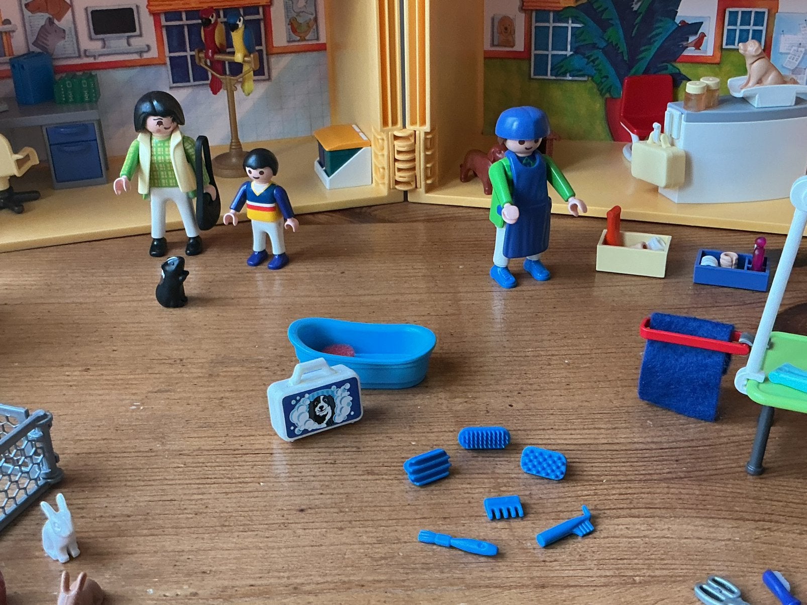 Foto 9 van PLAYMOBIL UITGEBREIDE MEENMEEM DIERENKLINIEK  🐈‍⬛ 🐕‍🦺
