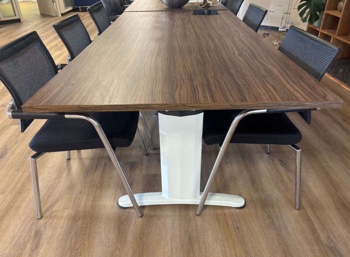 Set: vergadertafel en Dencon Skin stoelen - als nieuw, Vergader- of Presentatieruimte, Ophalen, Stoel