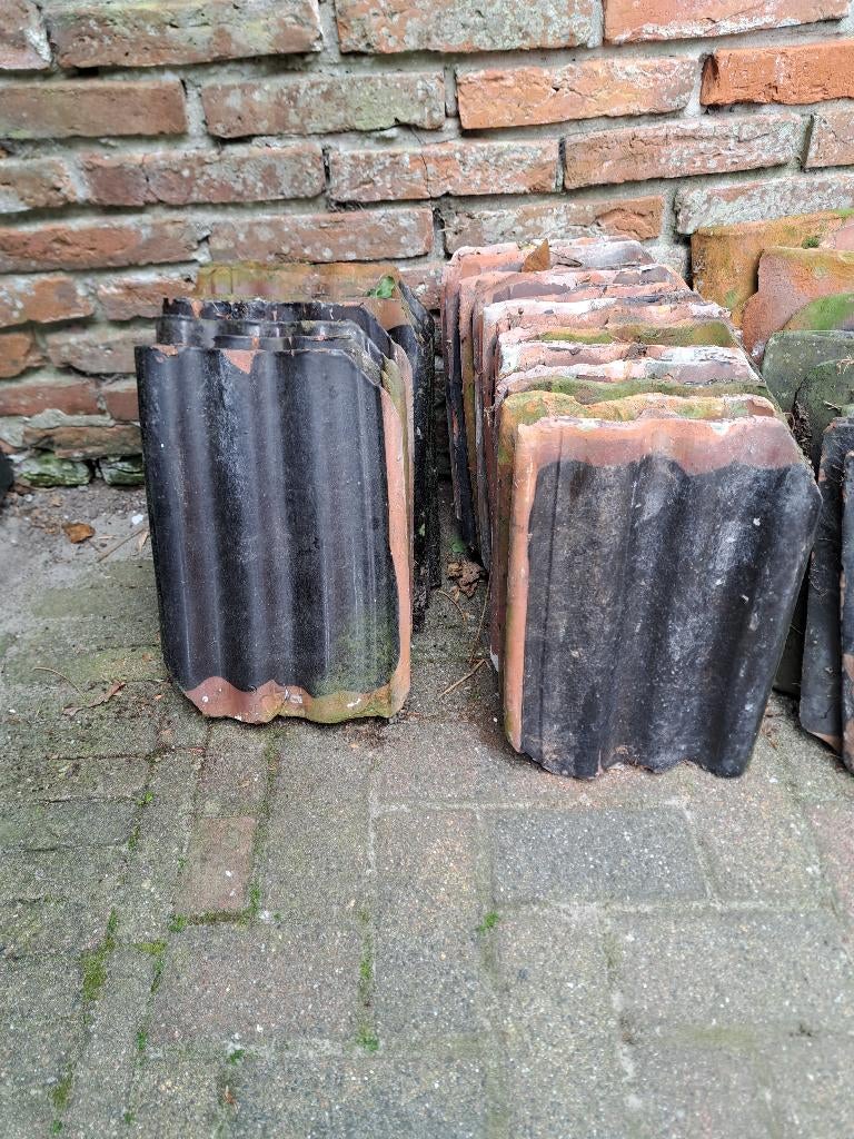 dakpannen friese golf, Doe-het-zelf en Verbouw, Ophalen, Steen of Klei, Zwart, Dakpannen
