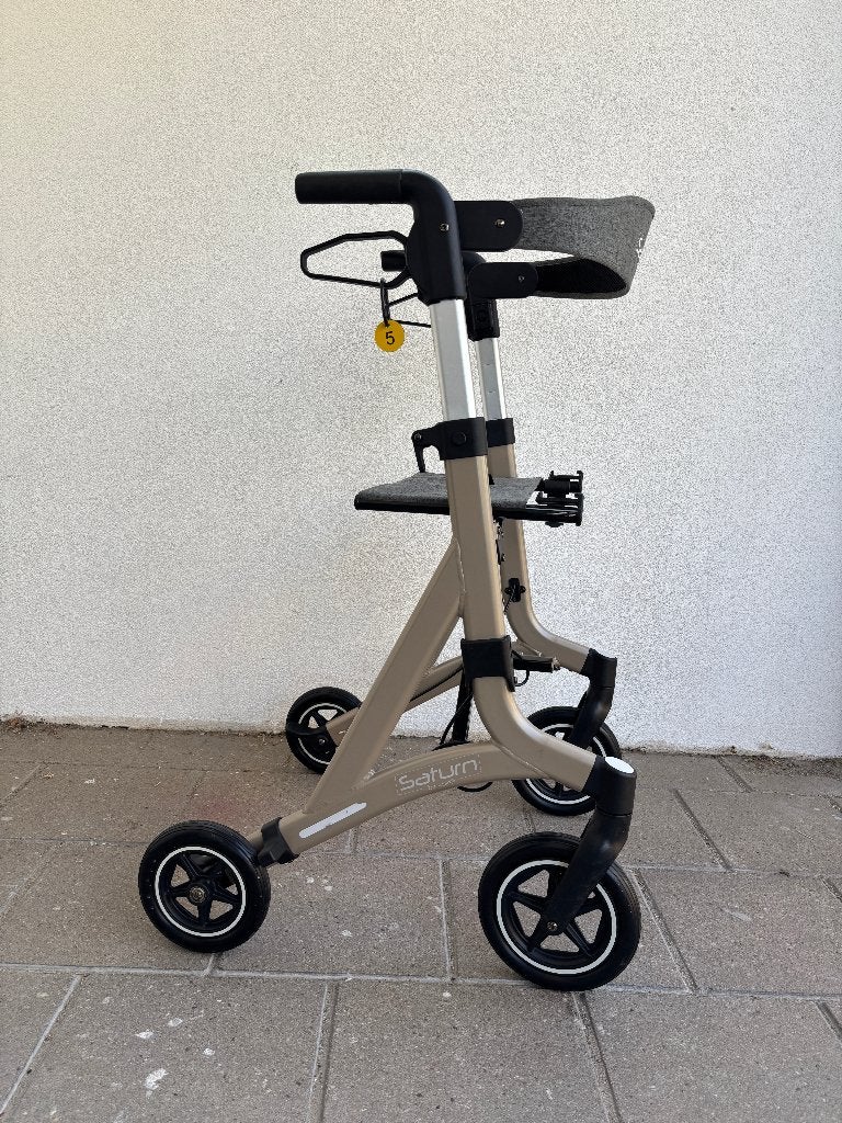 Nr 5... Saturn Able 2 Champagne, Diversen, Rollators, Zo goed als nieuw, Lichtgewicht, Opvouwbaar, Ophalen