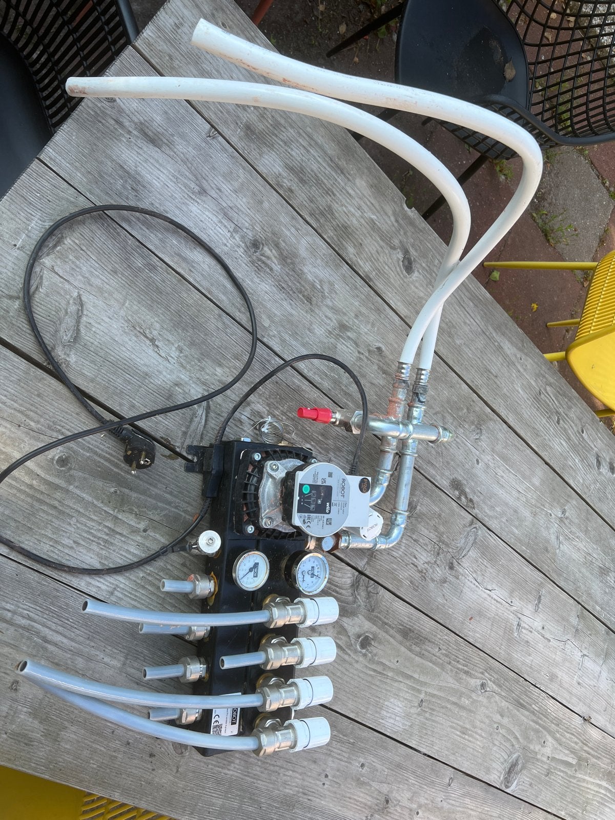 Vloerverwarming verdeler met pomp (Wilo Robot Pro), Doe-het-zelf en Verbouw, Verwarming en Radiatoren, Ophalen, Gebruikt, Minder dan 30 cm