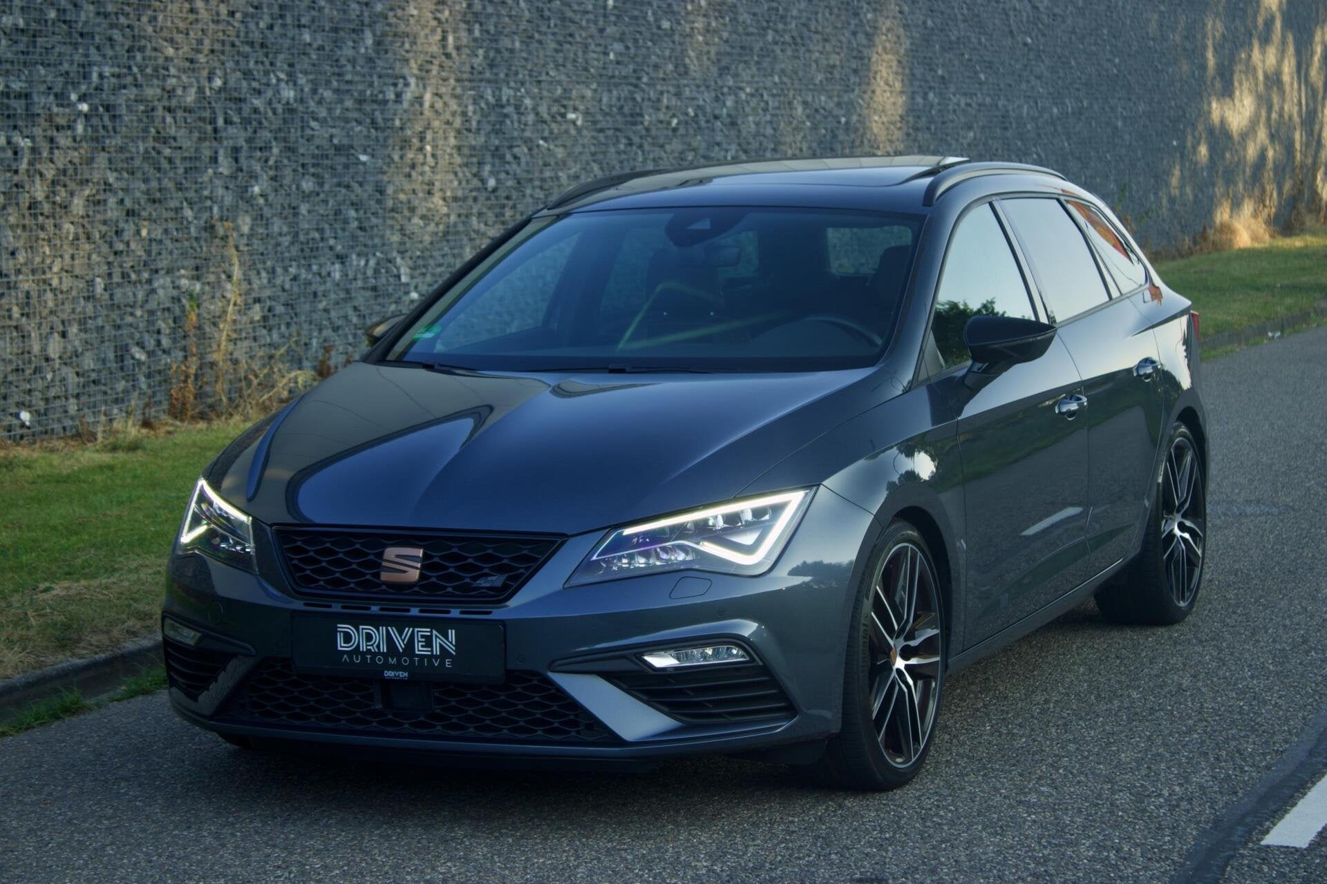 Seat Leon ST CUPRA 300 4DRIVE | Pano - Beats - ACC - DCC, Auto's, Seat, 15 km/l, Gebruikt, 4 cilinders, 1984 cc