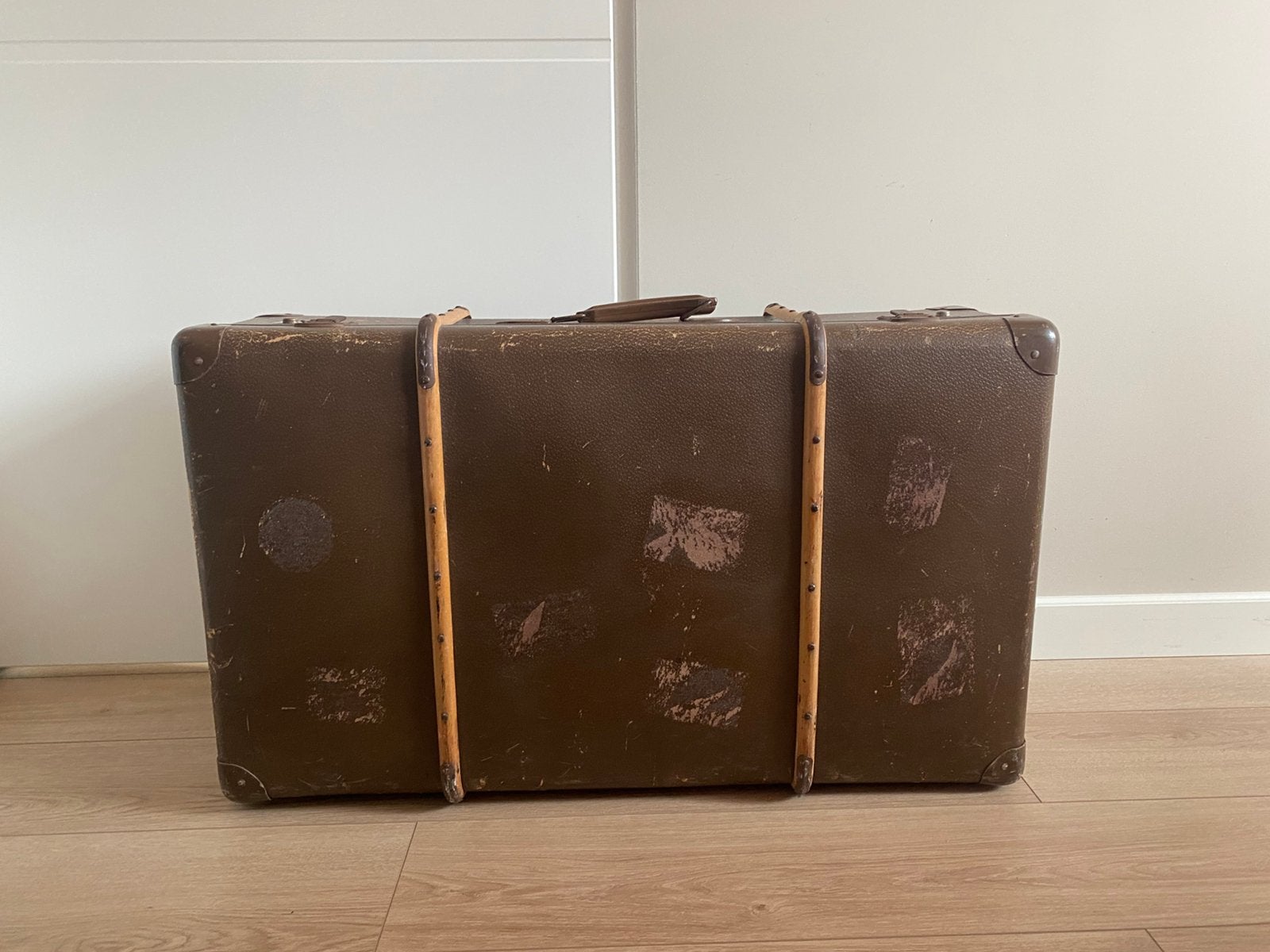 Grote oude hutkoffer, Ophalen, Zo goed als nieuw, Minder dan 50 cm