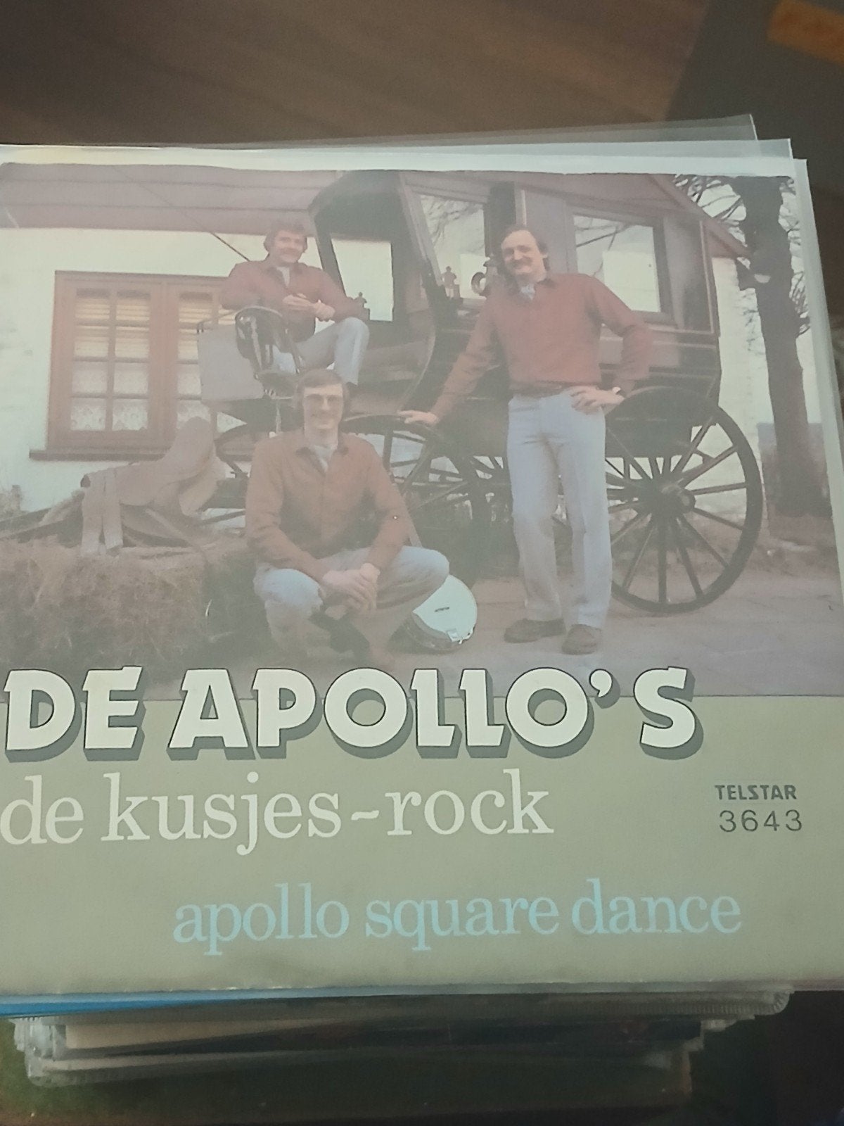 DE APOLLO'S de kusjes rock TELSTAR 3643, Ophalen of Verzenden, Zo goed als nieuw, Overige formaten, Levenslied of Smartlap