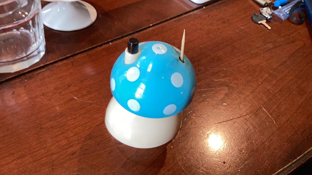 Tandenstoker of houten prikker automaar, Ophalen of Verzenden, Zo goed als nieuw