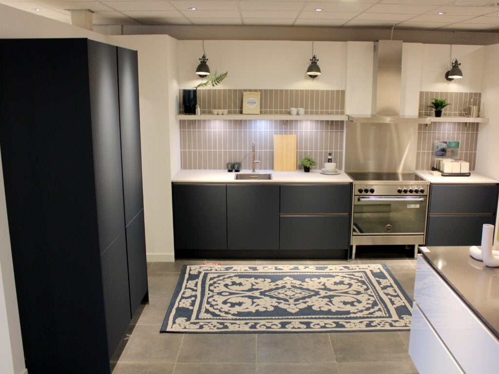 AF7 Nobilia Easytouch designkeuken met Bertazzoni fornuis, Huis en Inrichting, Keuken | Complete keukens, Ophalen, Info@)haecker-kuechen.de