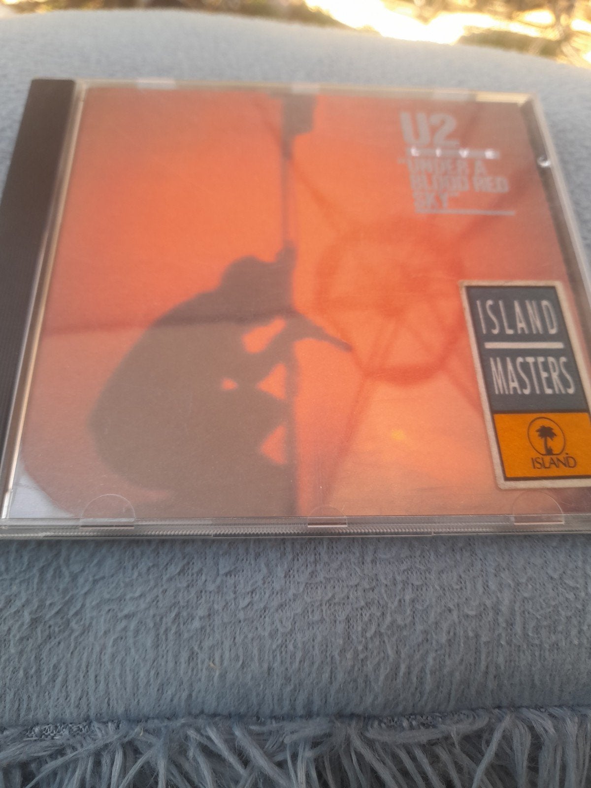 U2 - Under a Blood Red Sky CD (Island Masters), Rock, Gebruikt, Ophalen of Verzenden, Live-album