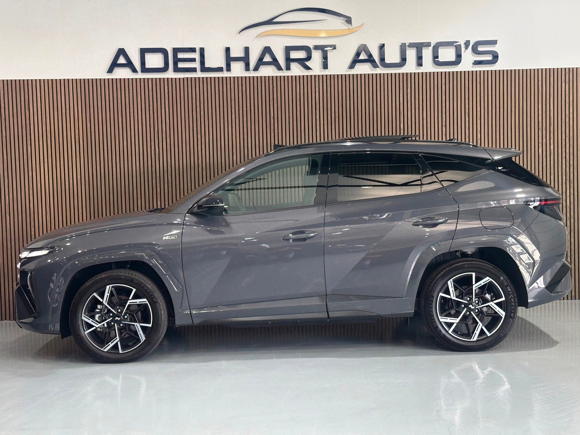 Hyundai Tucson 1.6 T-GDI PHEV N Line Sky 4WD 265 PK Panorama, Auto's, Automaat, 1814 kg, 4 cilinders, Bedrijf