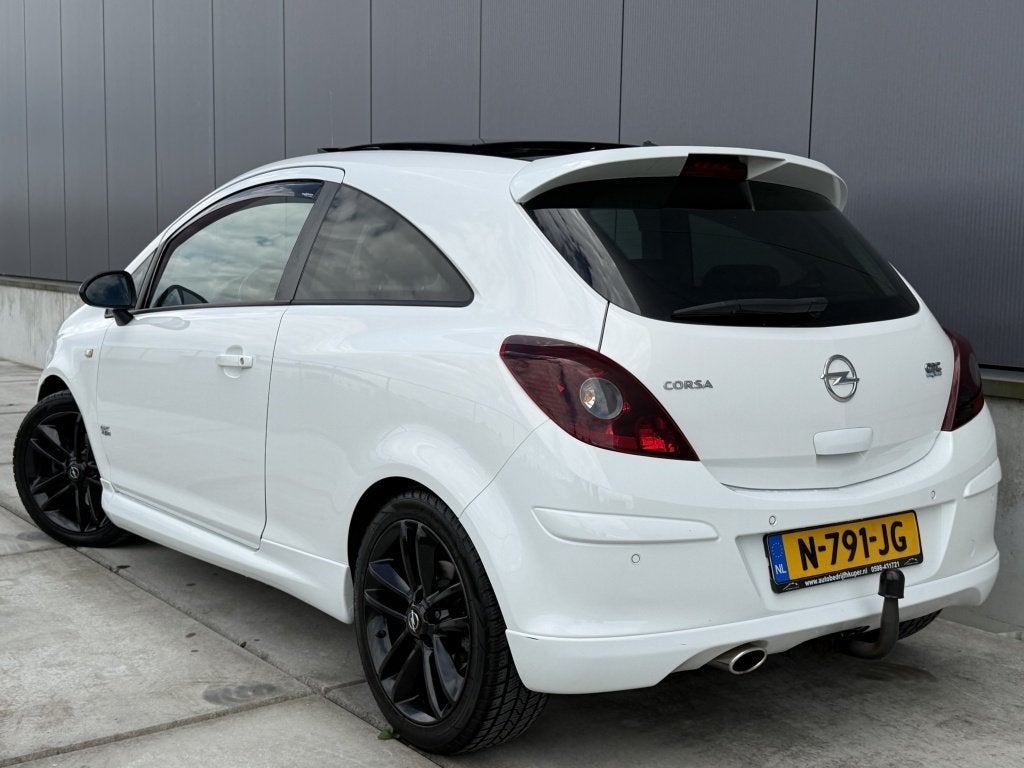Opel Corsa 1.4 Turbo 120PK / OPC Edit / Pano / Trekhaak / St, Auto's, Euro 5, Stof, Gebruikt, Handgeschakeld