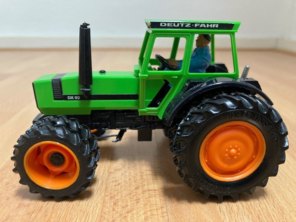 Britains 9530 Deutz DX 92, Ophalen of Verzenden, Zo goed als nieuw, Tractor of Landbouw, Britains