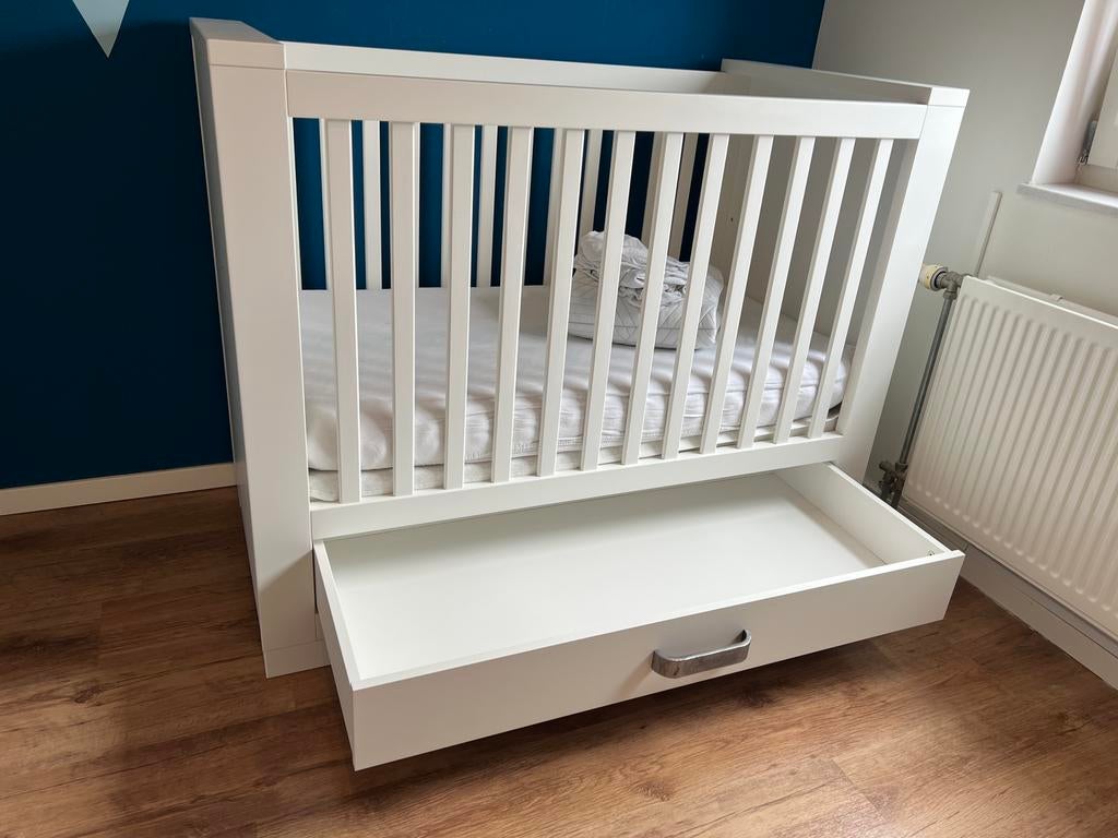 Kidsmill bedje compleet en zeer nette staat, Kinderen en Baby's, Kinderkamer | Bedden, 70 tot 85 cm, Zo goed als nieuw, Minder dan 140 cm