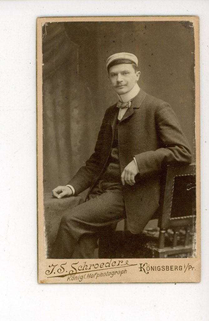 R75;Antieke CDV Foto: Jonge Man, Königsberg (ca. 1900), Foto, Ophalen of Verzenden, Zo goed als nieuw, Voor 1940