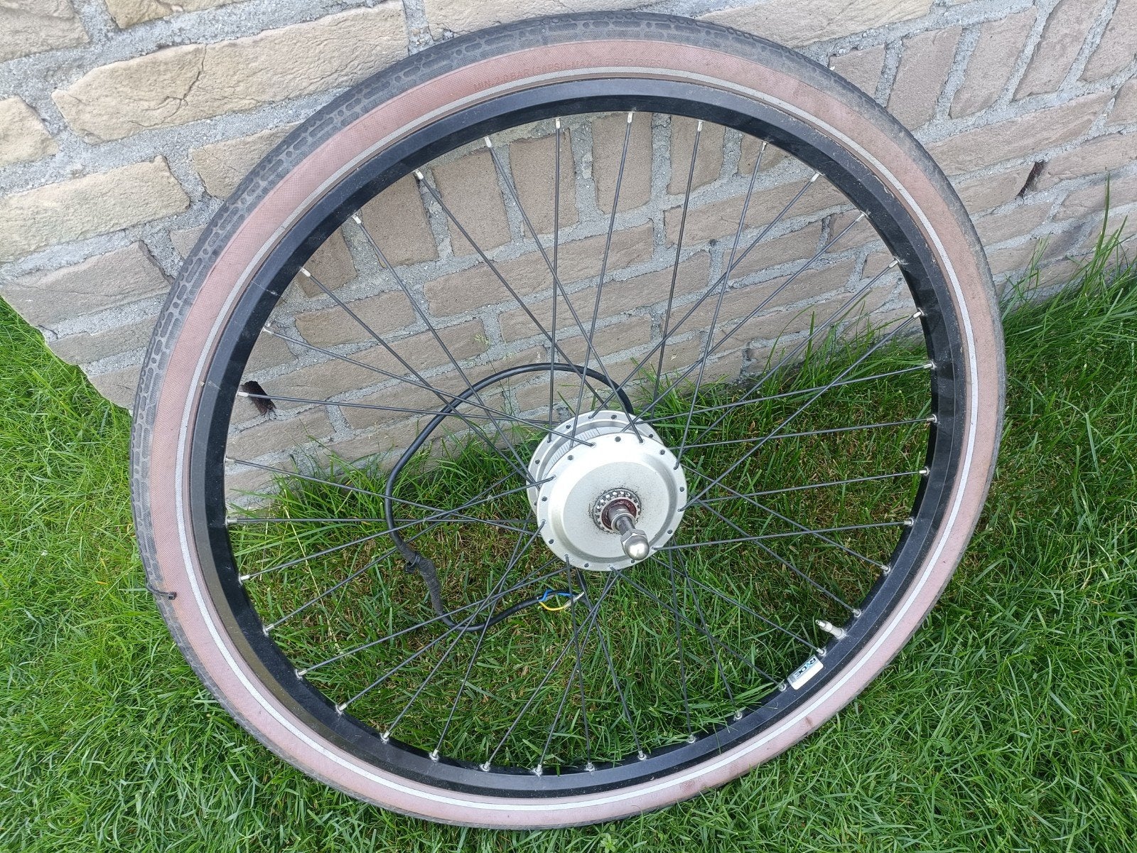 Voorwiel motor Cortina Ecomo 24V 250W werking uitgetest, Ophalen of Verzenden