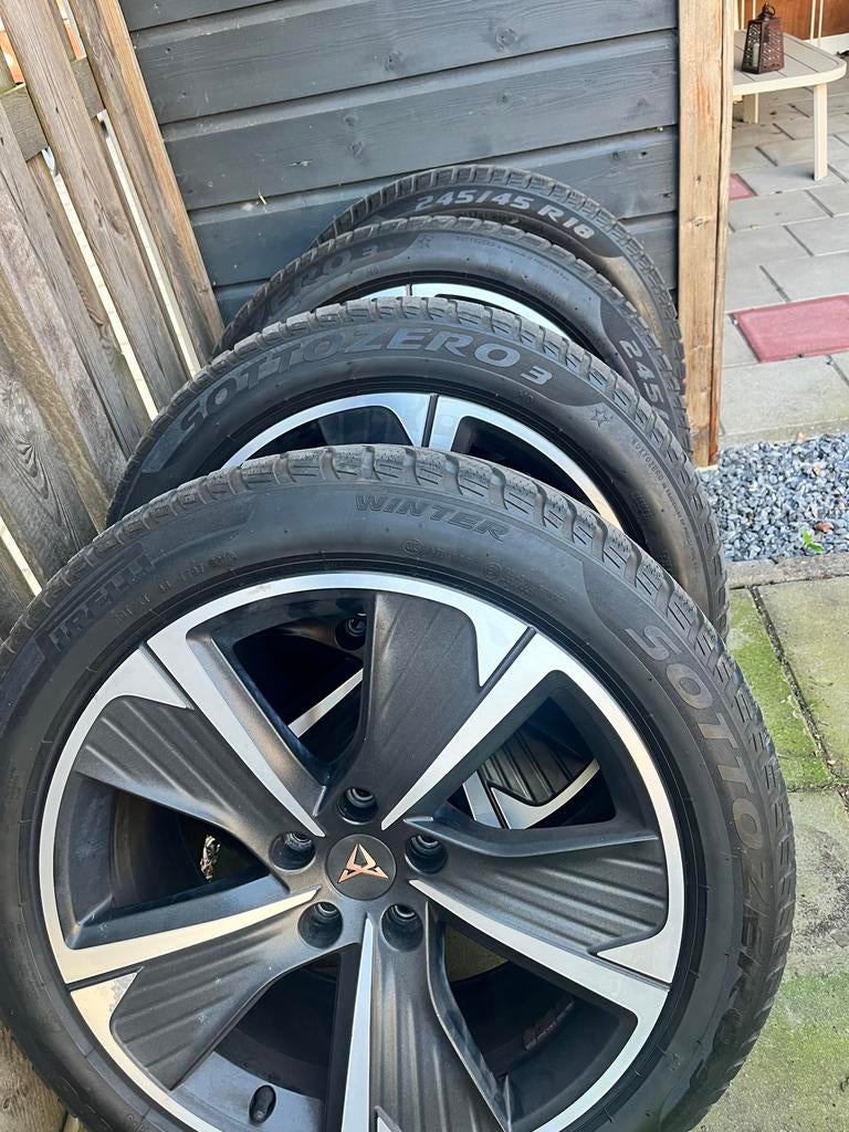Cupra velgen met pirelli winterbanden 18 inch 5x112, Ophalen, 18 inch, Banden en Velgen, Winterbanden