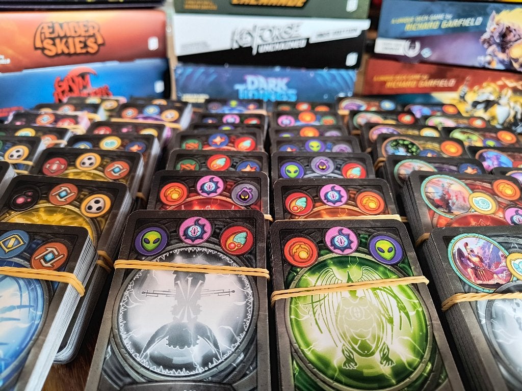 Keyforge Decks: 1000+ decks voor een top prijsje!, Een of twee spelers, Ophalen of Verzenden, Zo goed als nieuw, Ghost Galaxy