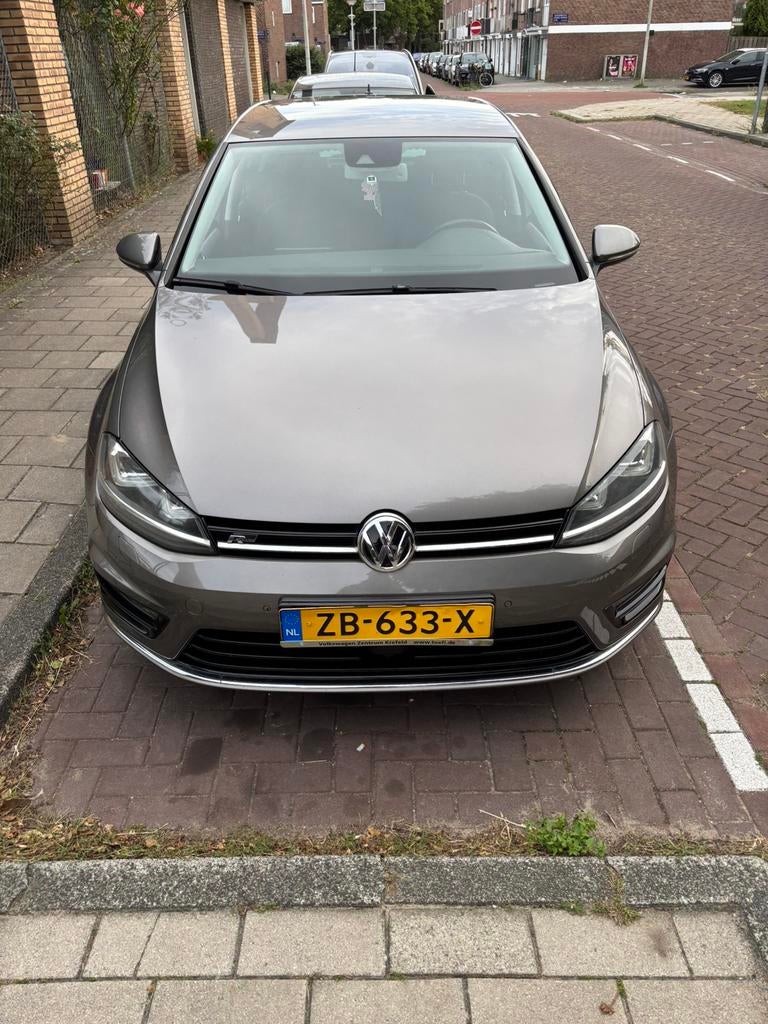 Volkswagen Golf R-line 1.6 TDI 81KW 5D DSG 2014 Grijs, Zwart, 4 cilinders, 1239 kg, Diesel
