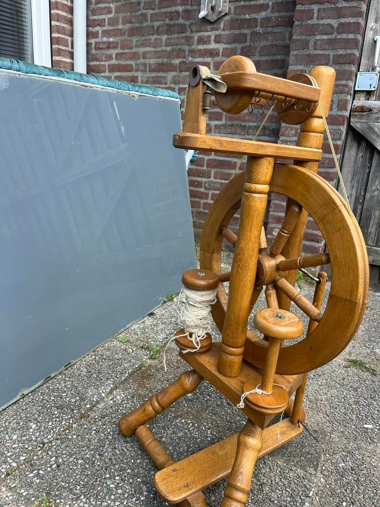Spinnewiel, Hobby en Vrije tijd, Spinnewielen en Spinnen, Ophalen, Zo goed als nieuw, Spinnewiel