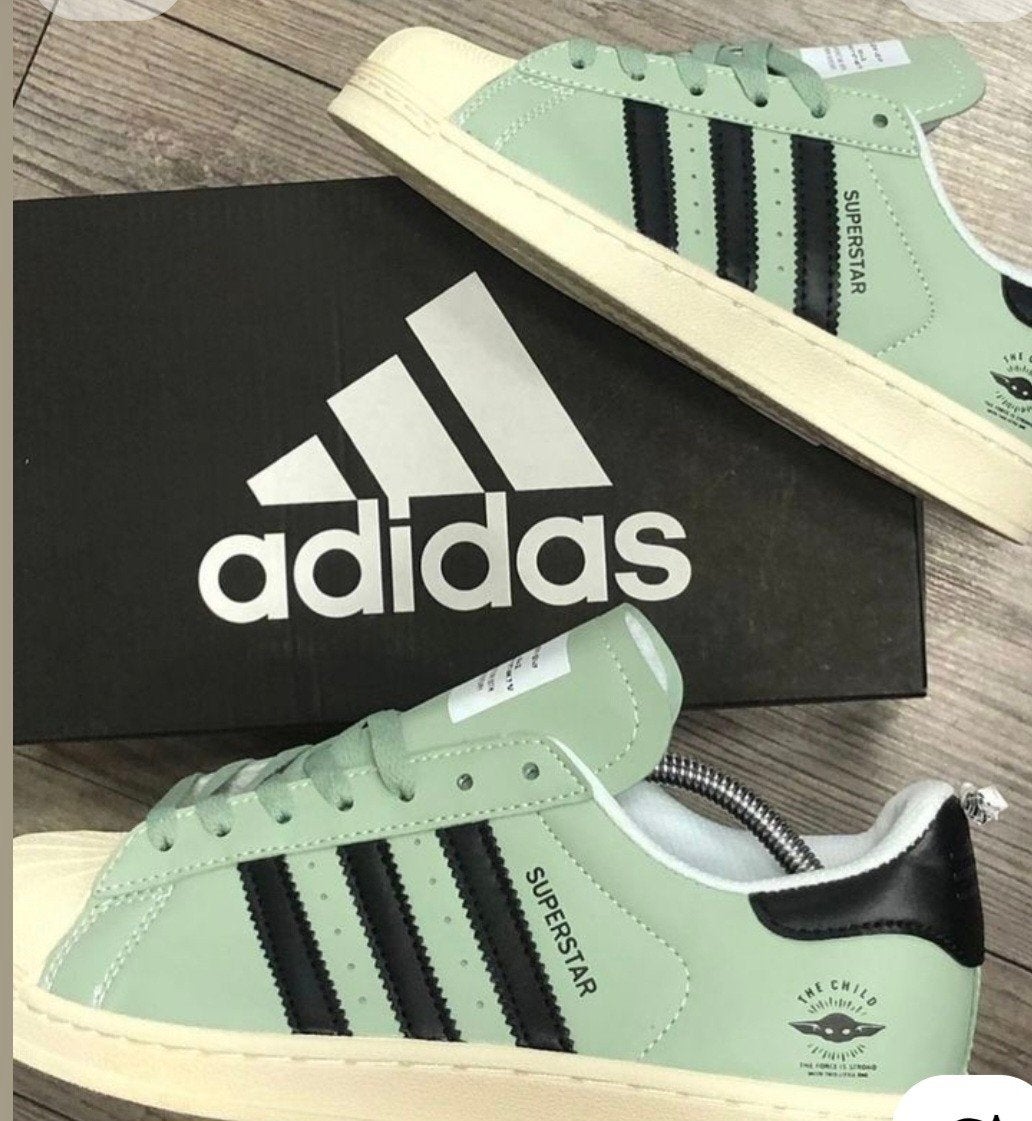 Adidas Superstar Star Wars The Child Grogu GZ2751, Overige kleuren, Nieuw, Ophalen of Verzenden, Sneakers of Gympen