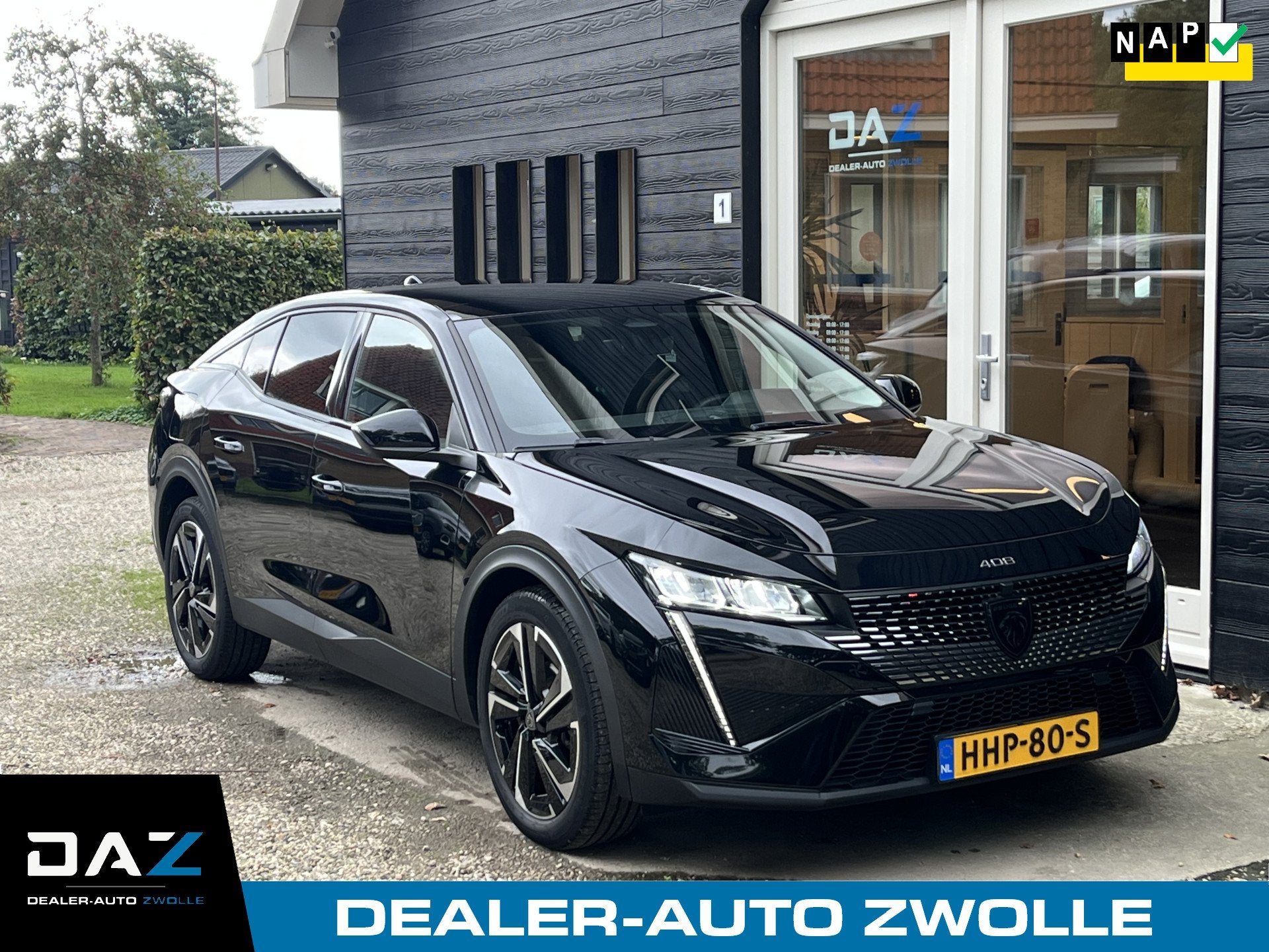 Peugeot 408 1.2 Hybrid 145 e-DCS6 Allure Aut/Ecc/Navi/Camera, Auto's, Gebruikt, 1199 cc, Leder en Stof, Zwart