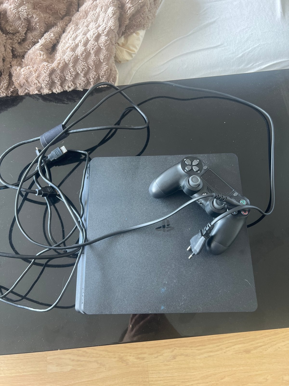 PlayStation 4 Slim met controller en kabels, Verzenden, Met 1 controller, Slim, 500 GB