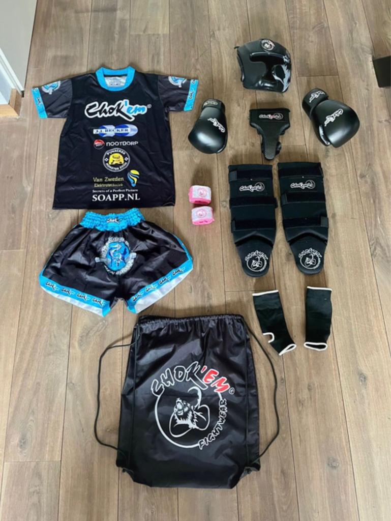 Kickbox set kids 10-12 jaar, Maat XS of kleiner, Ophalen of Verzenden, Zo goed als nieuw, Overige