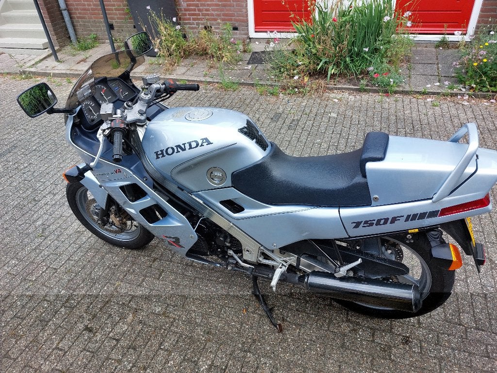 vfr 750 Honda 87, Motoren, 750 cc, 4 cilinders, Gebruikt, Particulier