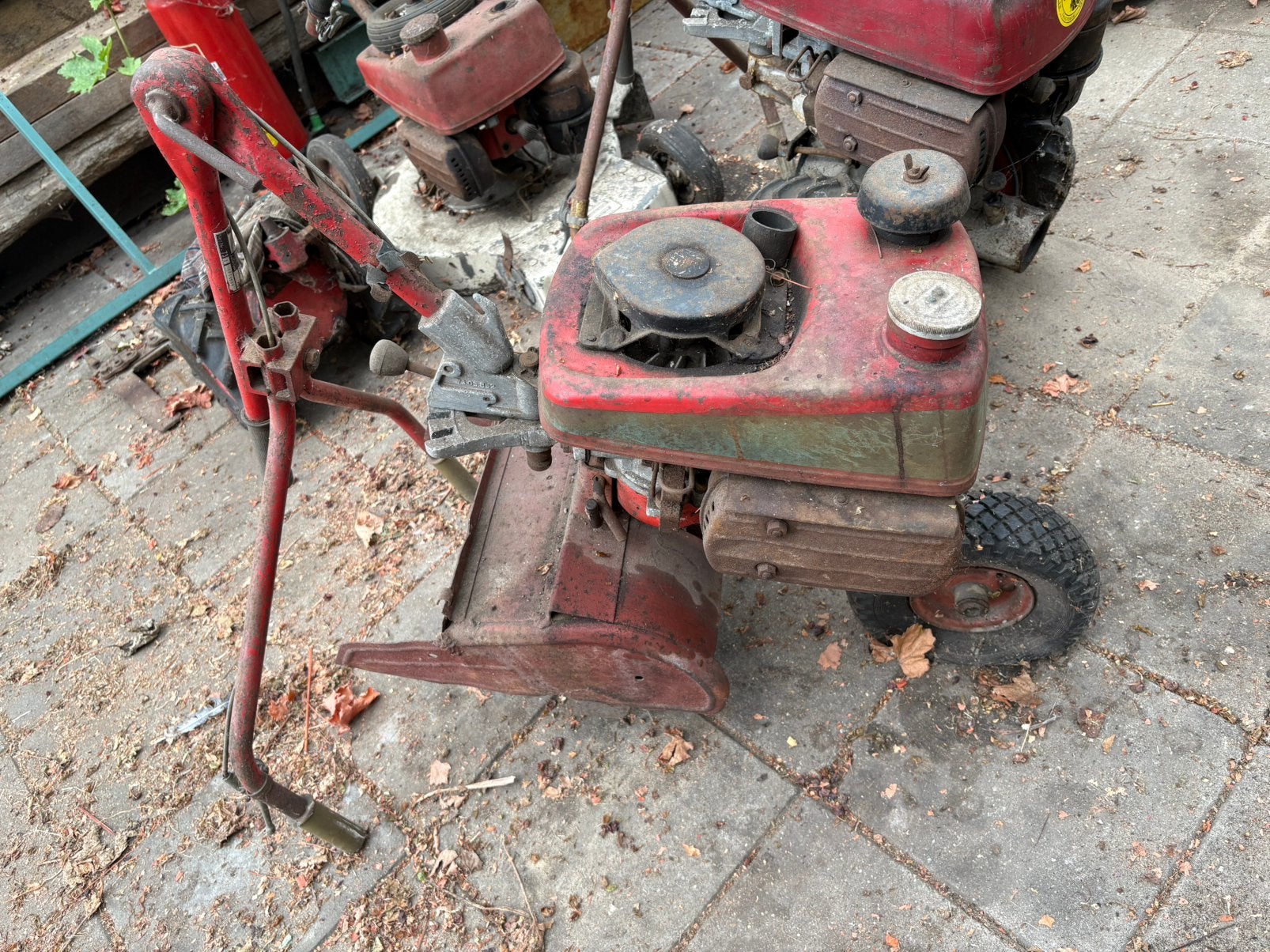 Gutbrod terra,frees,cirkel/vingerbalkmaaier, 2 wiel tractor, Ophalen