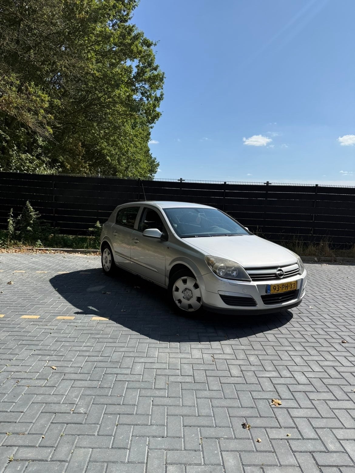 Opel Astra 1.6 16V 5D 77KW 2004 Grijs, Voorwielaandrijving, 15 km/l, 4 cilinders, 1165 kg