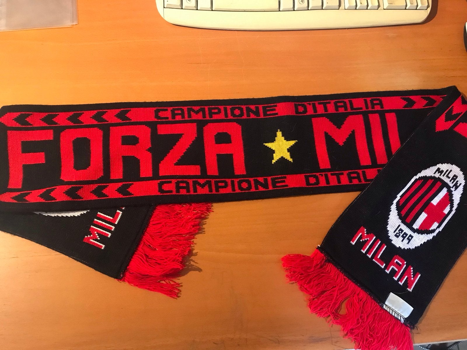 AC Milan sjaal - Forza Milan Campione d'Italia, Ophalen of Verzenden, Zo goed als nieuw