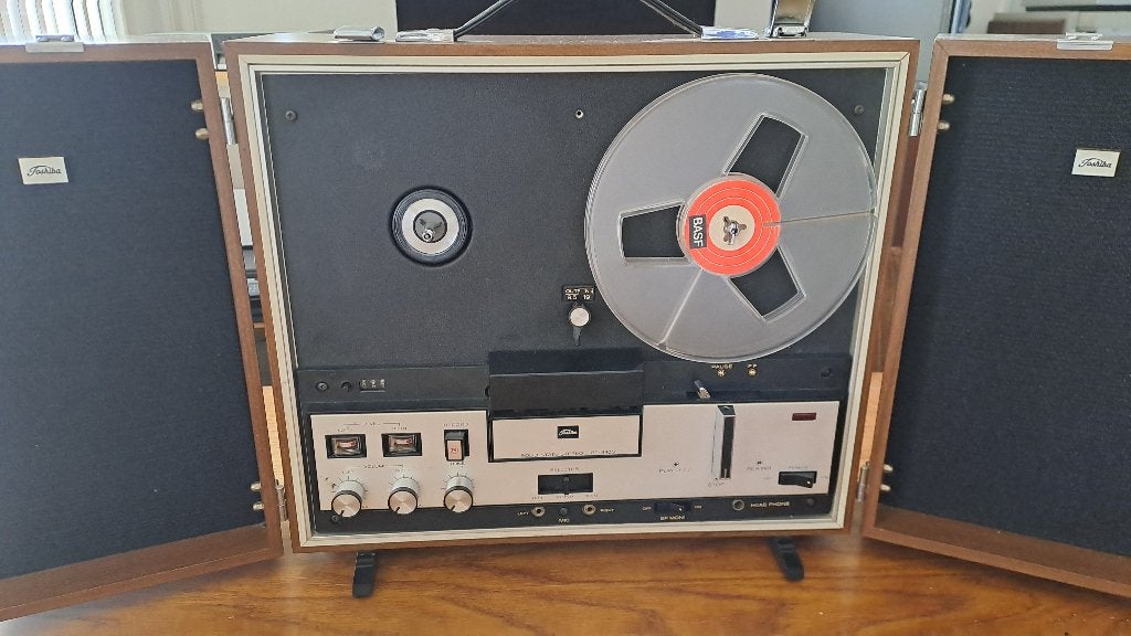 Toshiba GT840S Bandrecorder (onderdelen), Audio, Tv en Foto, Bandrecorders, Ophalen, Defecte bandrecorder