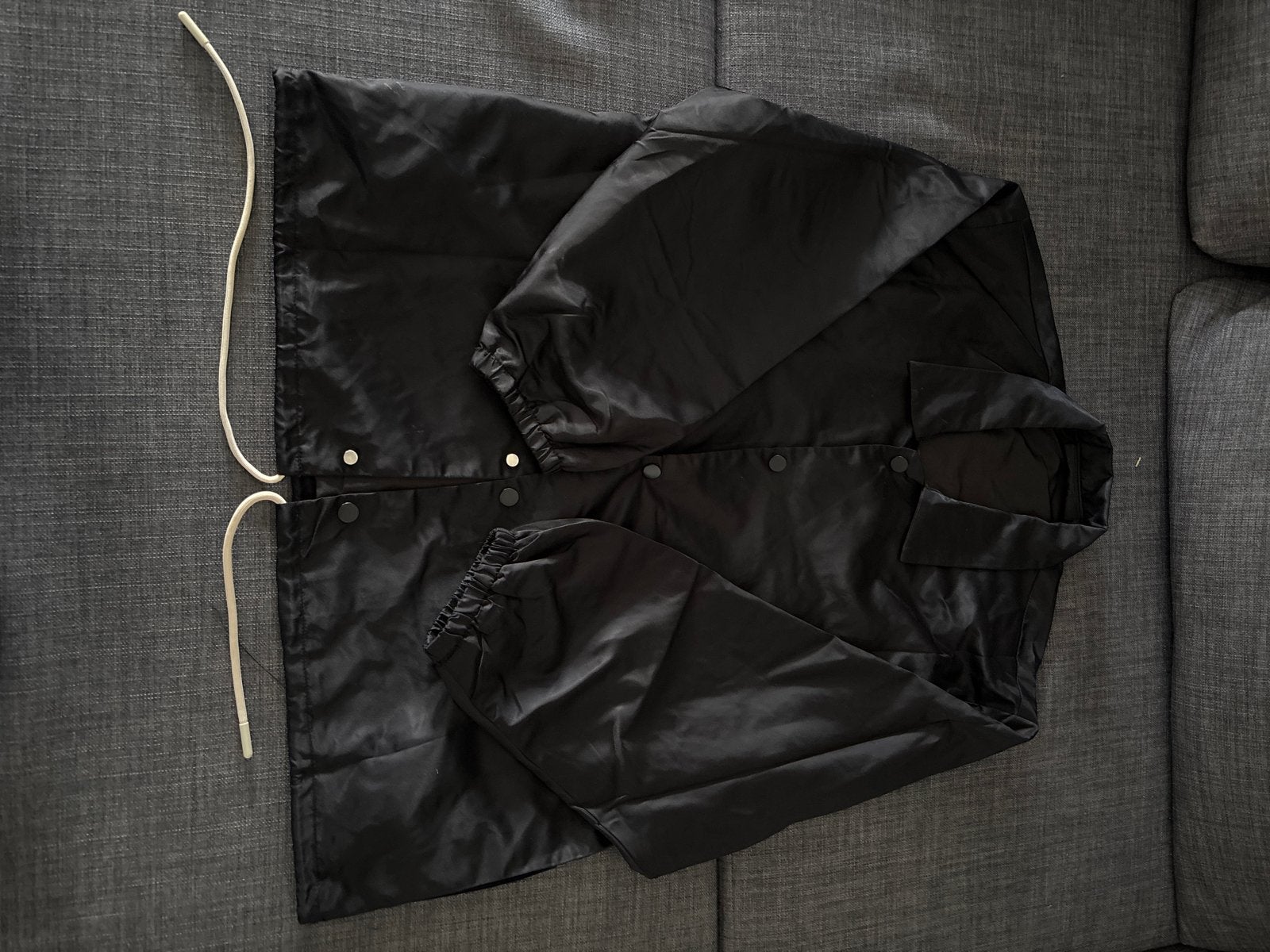 Fear of God Essentials Jacket Zwart Maat M (valt als S), Ophalen of Verzenden, Zo goed als nieuw, Zwart