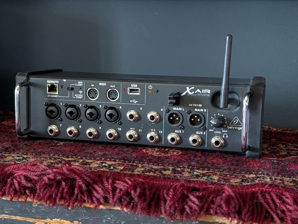 Behringer XR12, Ophalen of Verzenden, Gebruikt, Audio