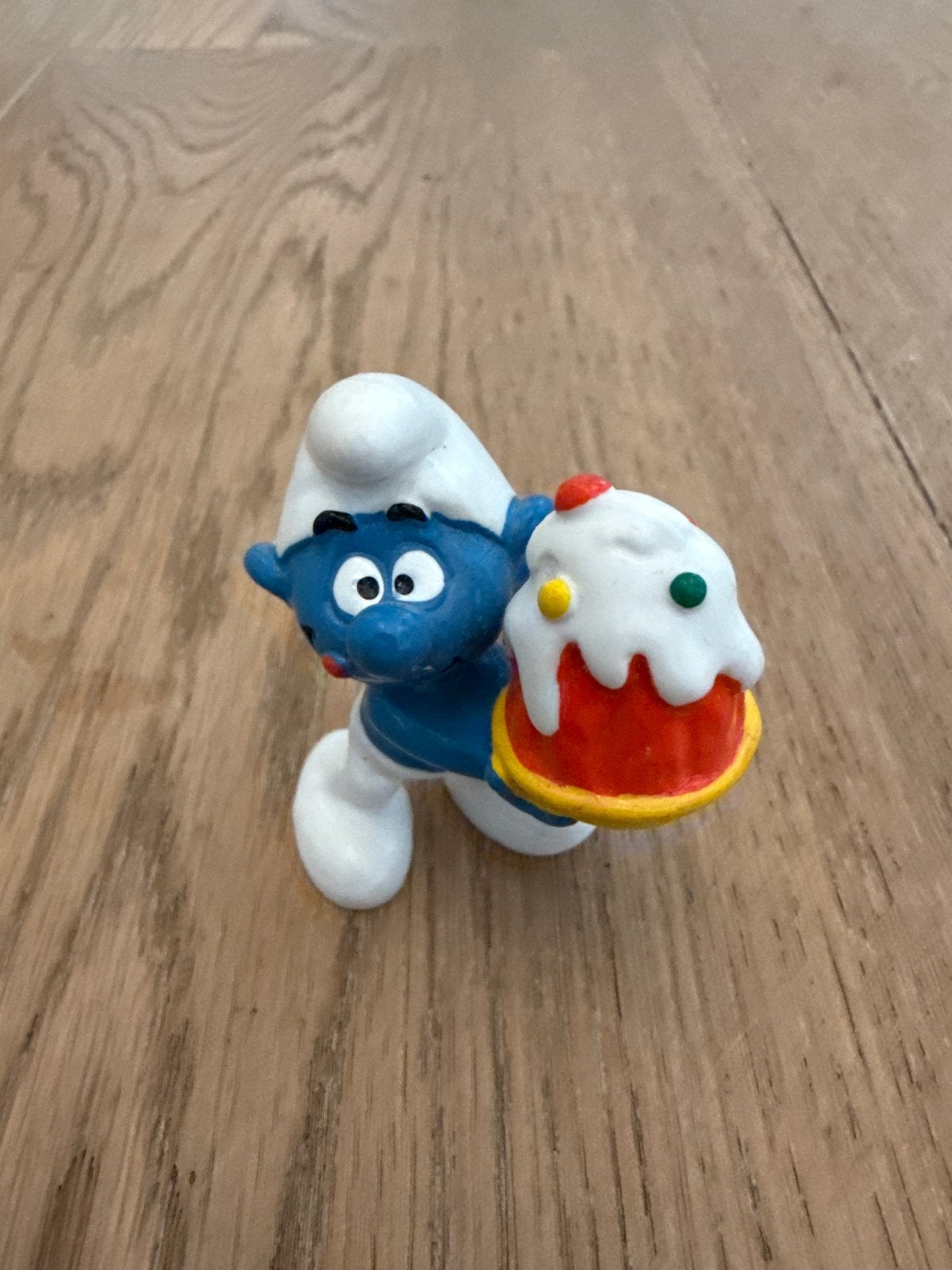 Smulsmurf met taartje - Vintage Smurfen figuur, Verzamelen, Ophalen, Gebruikt, Smulsmurf, Poppetje, Figuurtje of Knuffel