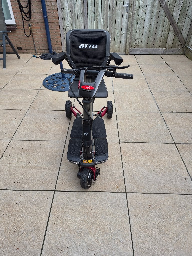 opvouwbare scootmobiel, 10 km/u of minder, 16 t/m 25 km, Zo goed als nieuw, Ophalen