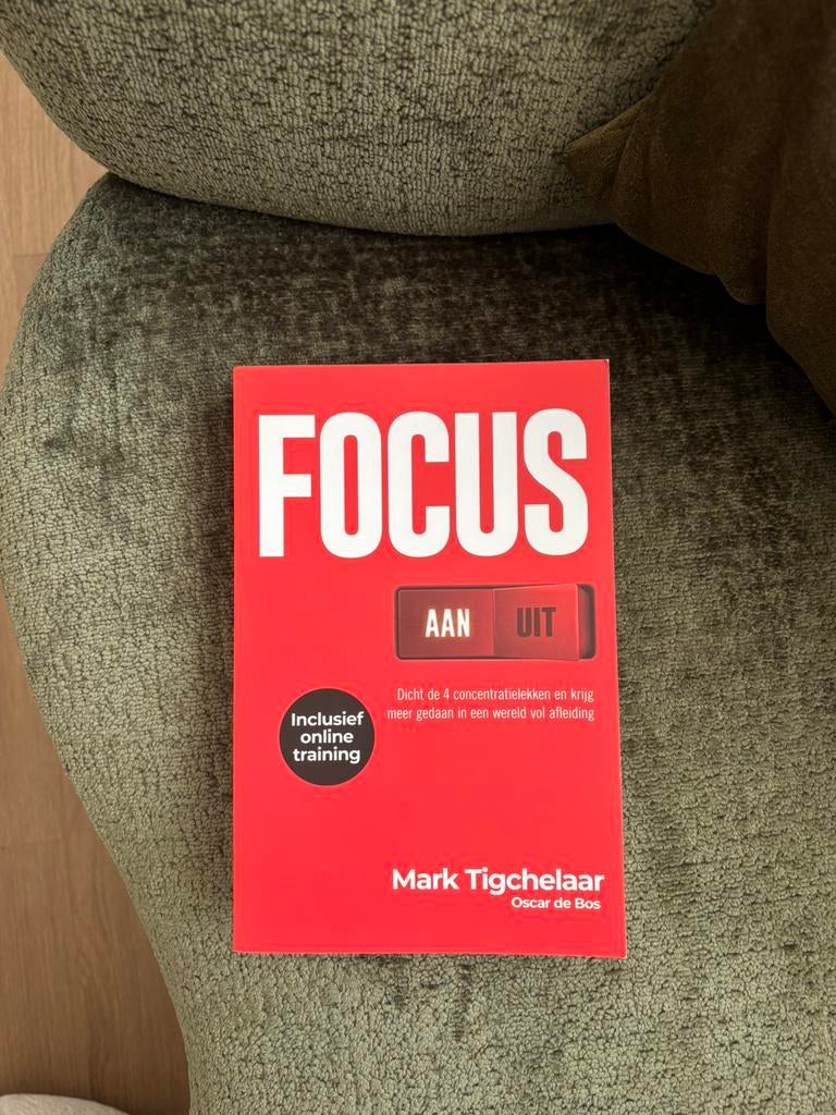 Mark Tigchelaar - Focus AAN/UIT, Boeken, Ophalen of Verzenden, Oscar de Bos; Mark Tigchelaar, Ontwikkelingspsychologie, Zo goed als nieuw