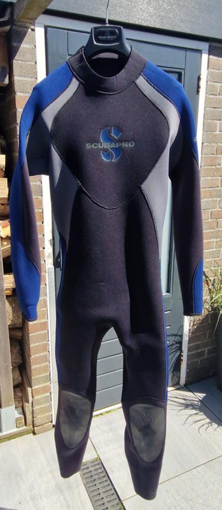 Neopreen pak 3mm, Watersport en Boten, Ophalen of Verzenden, Zo goed als nieuw, Kind, Wetsuit