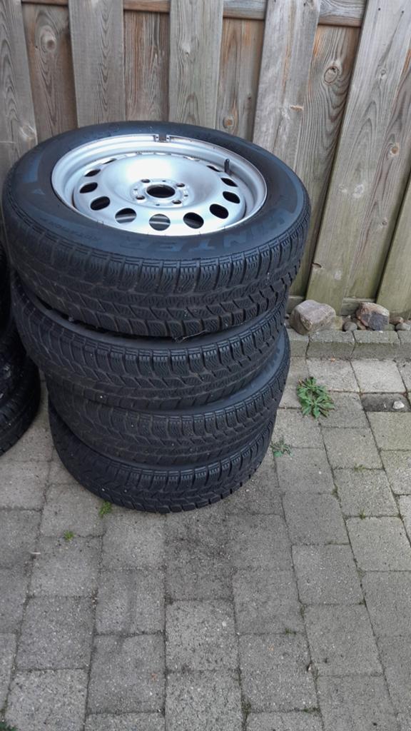 Stalen velgen met winterbanden 175/65/R15, Ophalen of Verzenden, Gebruikt
