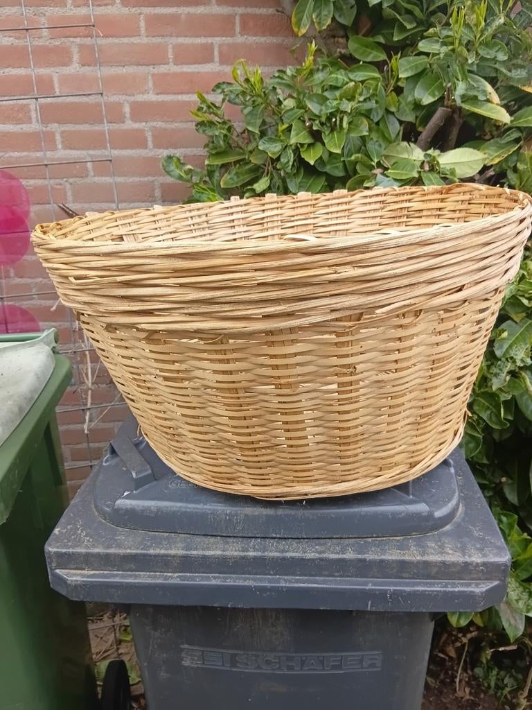 Rieten mand Ghana ideaal voor spullen in op te bergen., Ophalen of Verzenden, Nieuw, Rond, Mand