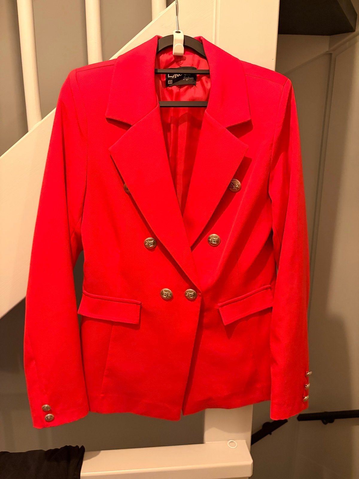 Roze colbert Jasje met Gouden Knopen -  Maat 40, Maat 38/40 (M), Ophalen of Verzenden, Zo goed als nieuw, Jasje