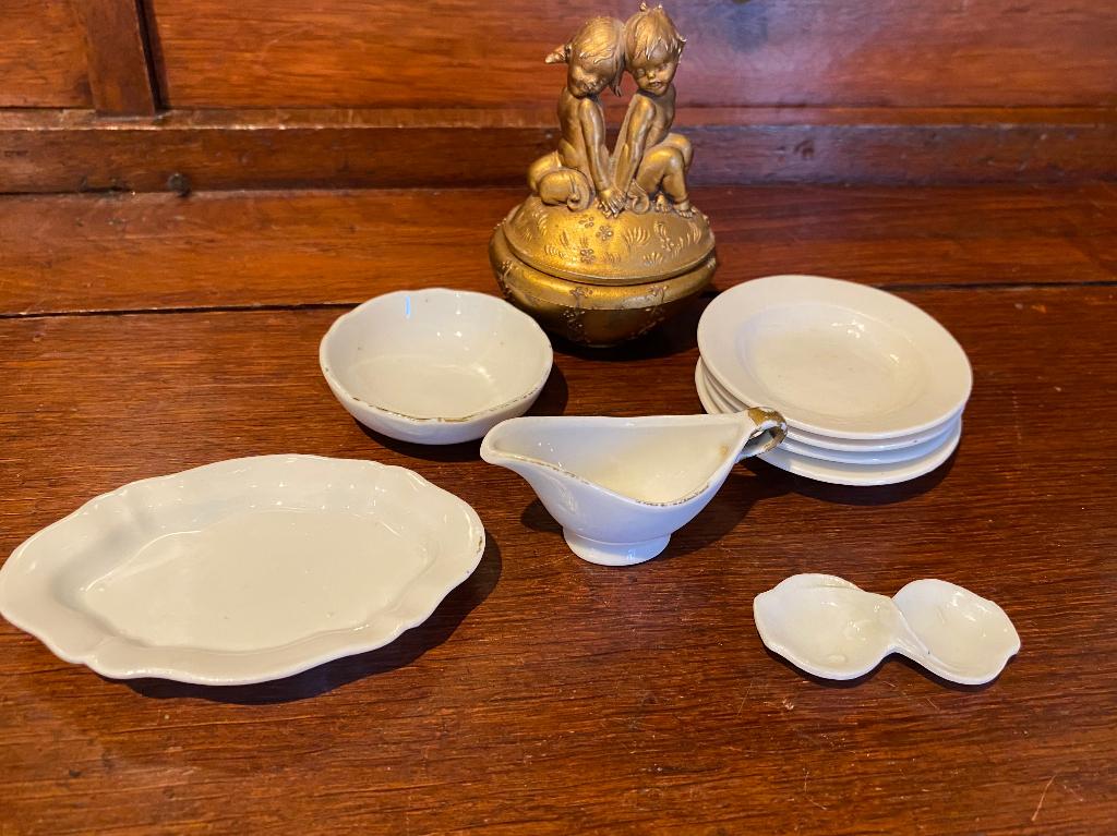 Klein wit diner servies voor pop of poppenhuis, 8 delig, Antiek en Kunst, Antiek | Speelgoed, Ophalen of Verzenden