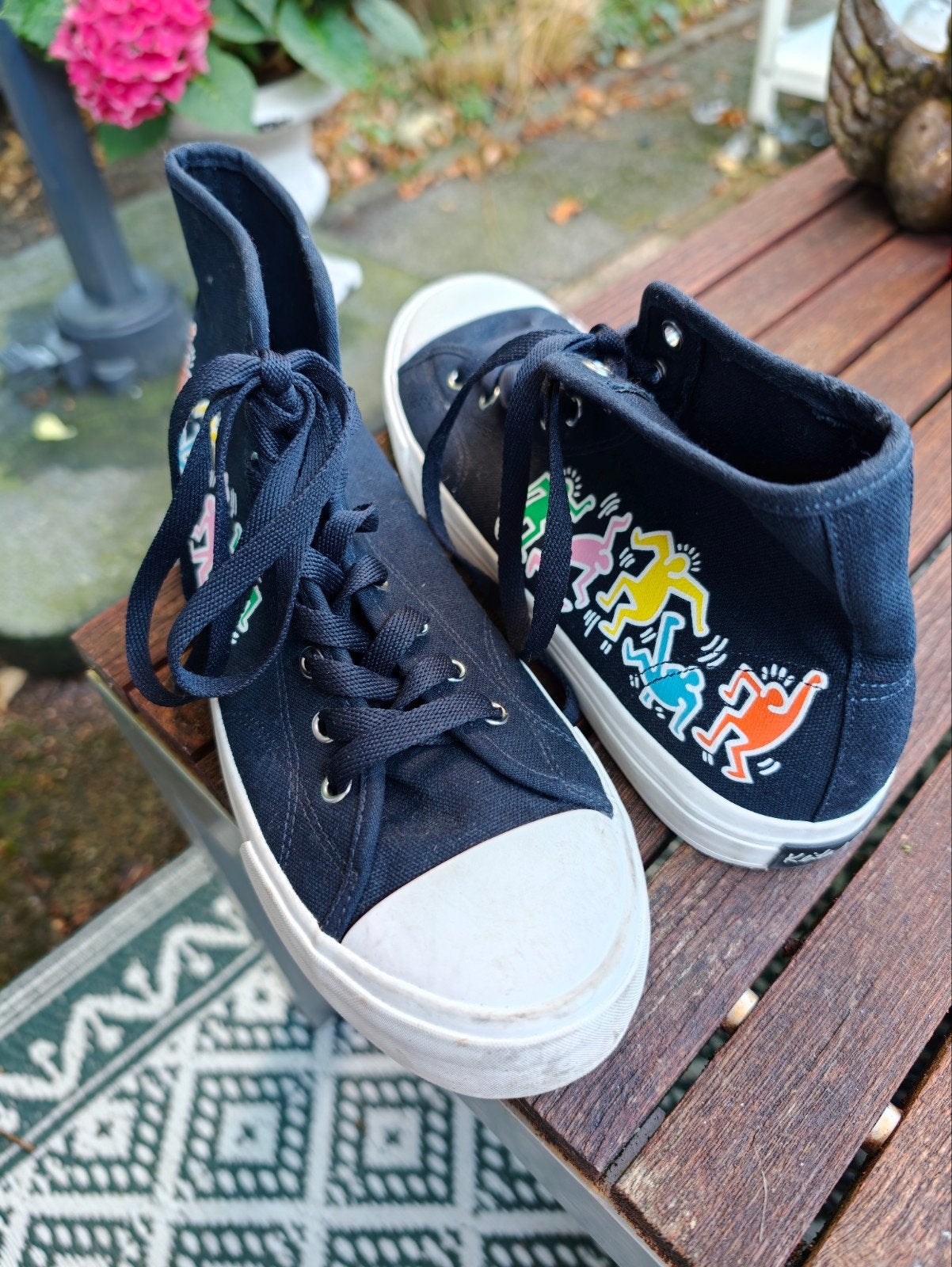 Nieuwe H&M Keith Haring Sneakers - Maat 43, Blauw, Nieuw, Ophalen of Verzenden, H&M