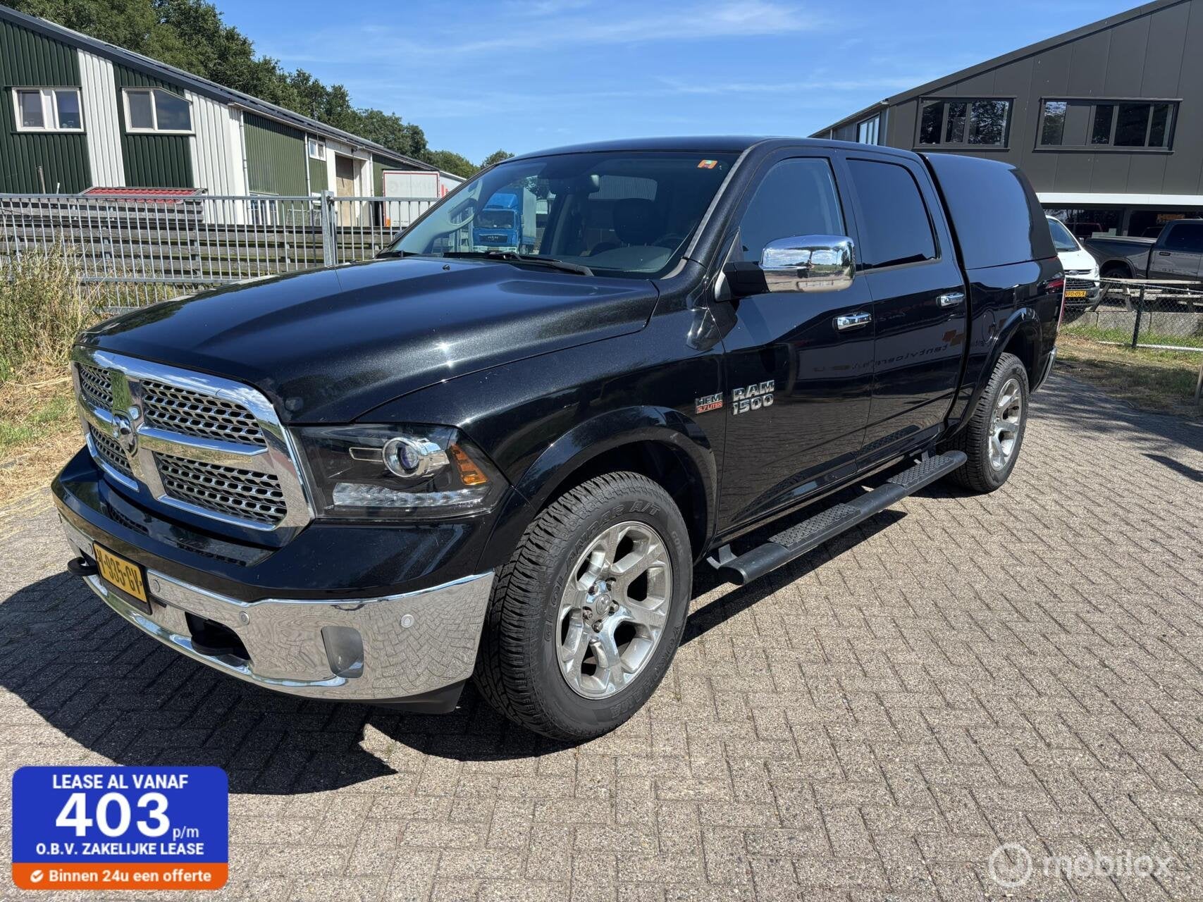Dodge Ram 1500 Laramie Crew Cab 4x4, Gebruikt, 5654 cc, Zwart, Vierwielaandrijving