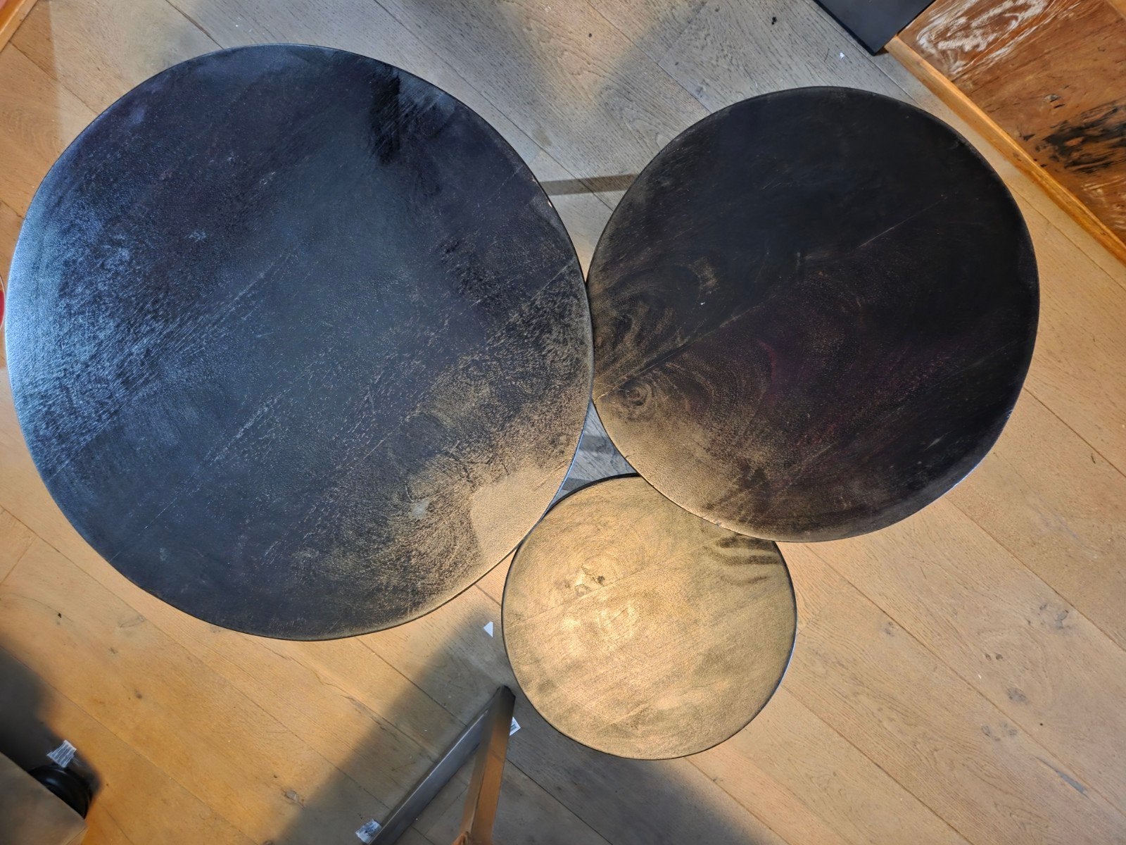 Set van 3 ronde salontafels - Zwart metaal, Minder dan 45 cm, Gebruikt, Metaal of Aluminium, Rond