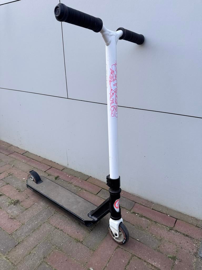 Stuntstep Oxelo MF 1.8 wit/zwart/rose, Fietsen en Brommers, Steps, Ophalen, Gebruikt, Gewone step