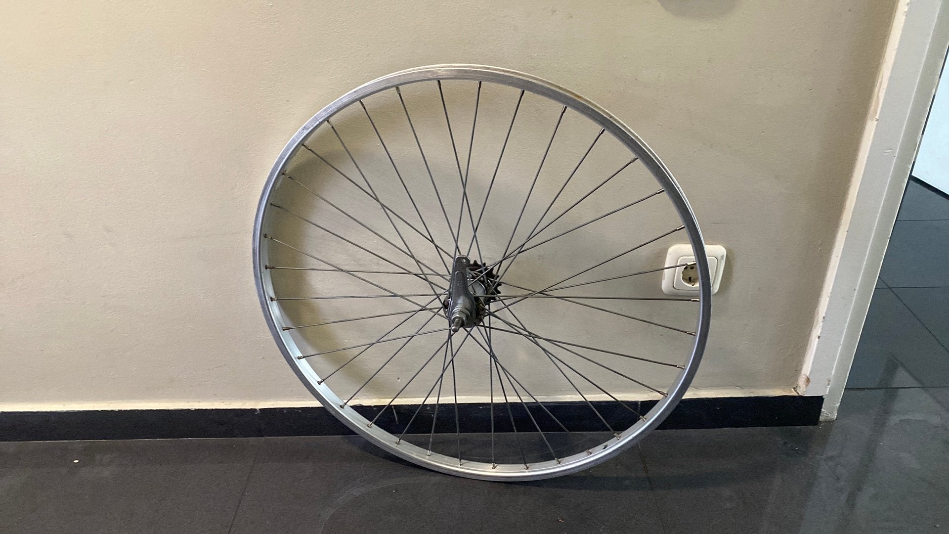 Achterwiel 26 inch terugtraprem, Fietsen en Brommers, Ophalen of Verzenden, Zo goed als nieuw, Terugtraprem, Overige merken
