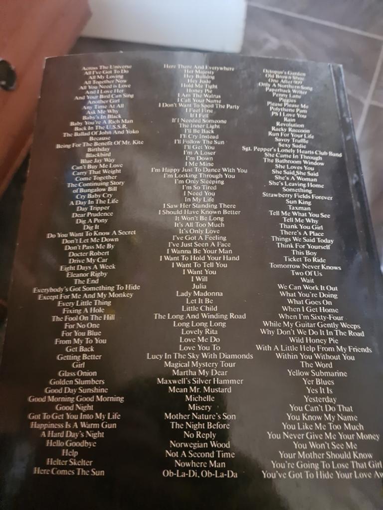 Beatles Compleet: Alle songteksten, Boeken, Ophalen of Verzenden, Zo goed als nieuw, Artiest, The Beatles