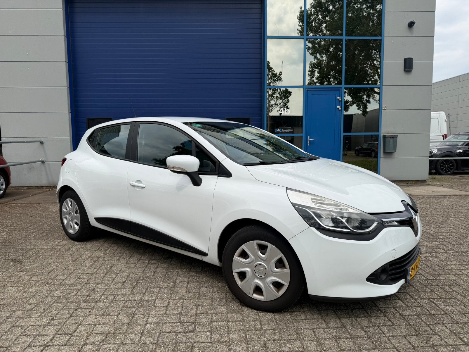 Renault Clio 0.9 TCE 66KW| Nwe APK| Airco| Navigatie| Cruise, Auto's, Renault, Bedrijf, Clio, ABS, Airbags, Airconditioning, Alarm